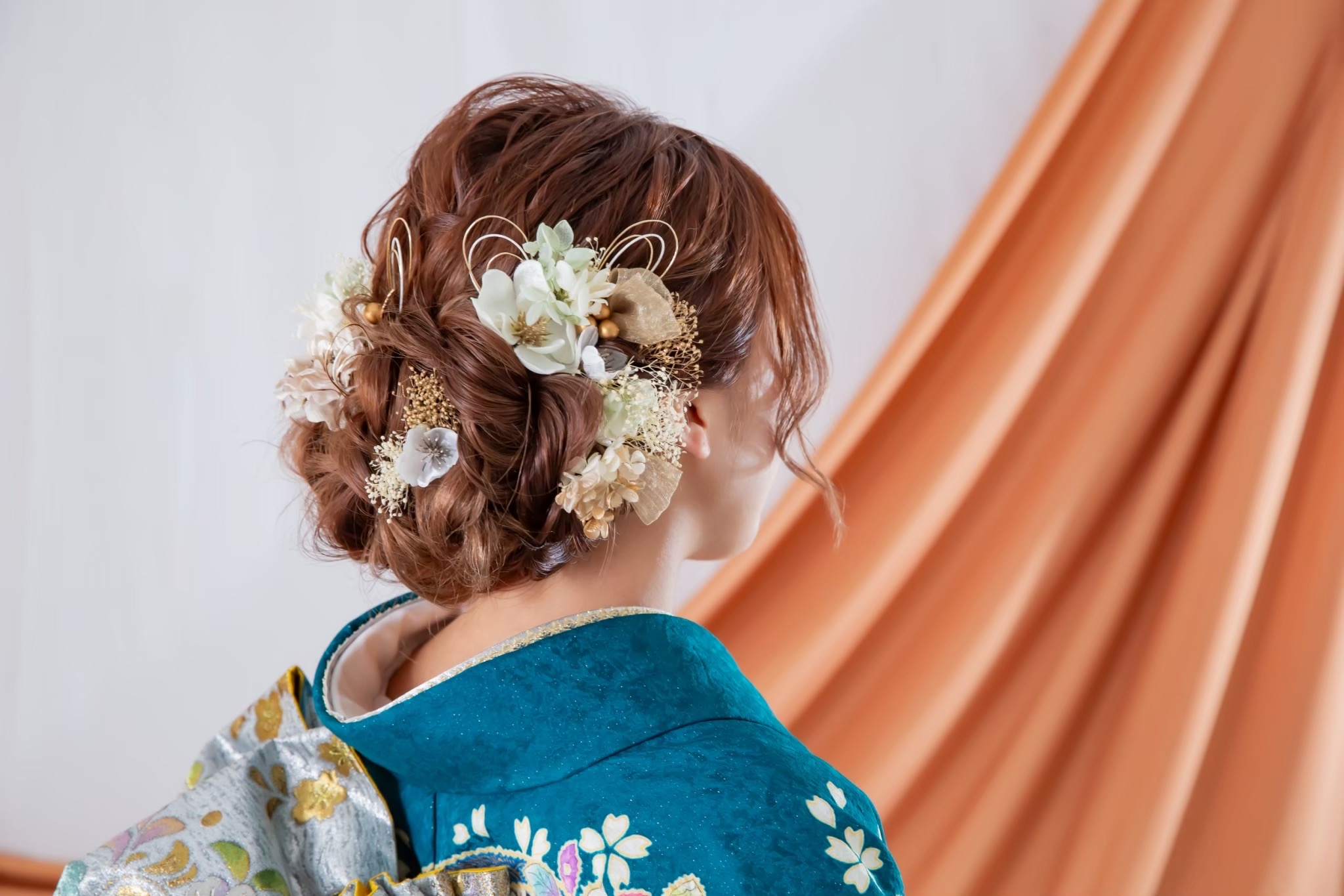 洋装のヘアスタイル