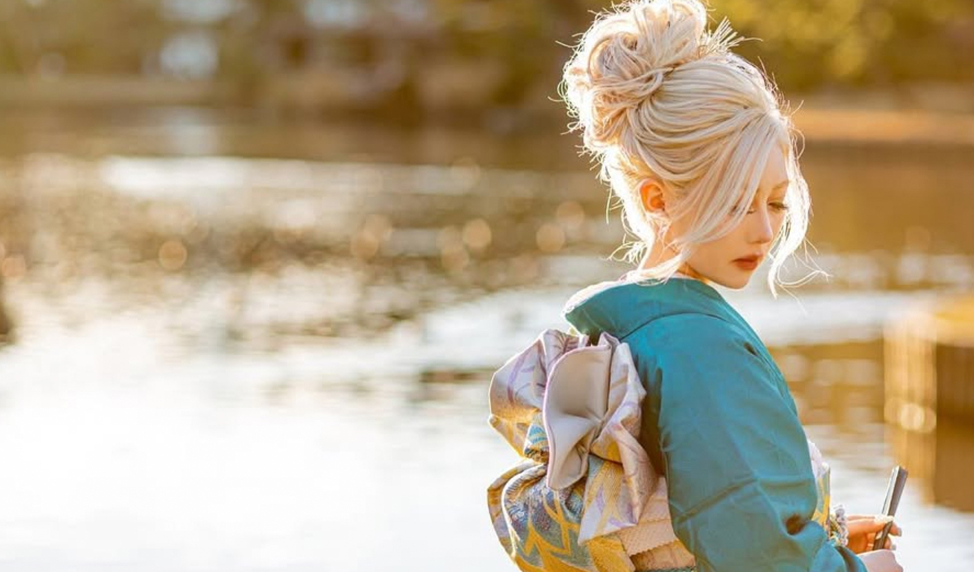 着物を着た女性